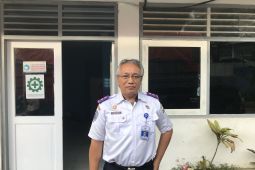 Pelayaran Ambon-Pulau Buru  terus beroperasi saat gelombang sedang