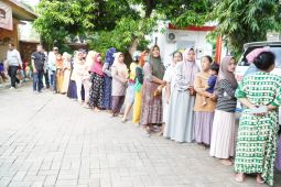 Bulog-Pemkab Situbondo terus gelar pasar murah beras