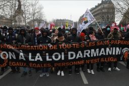 UU Imigrasi kontroversial Prancis picu unjuk rasa besar di Paris