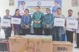 Pemkot Ambon-TP PKK  salurkan alat deteksi stunting ke posyandu