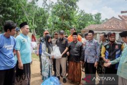 Pemkab Pamekasan salurkan bantuan pada korban angin kencang