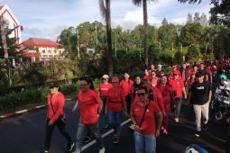 Pemkot Tomohon gelar jalan sehat untuk meriahkan HUT ke-21