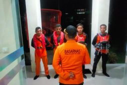 Basarnas Ternate cari  seorang  nenek hilang terseret banjir