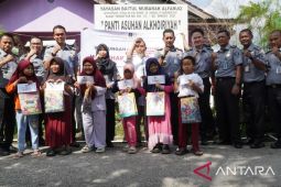 Semarak Hari Bhakti Imigrasi ke -74, Kantor Imigrasi Pangkalpinang gelar bakti sosial