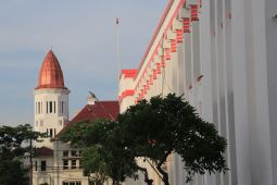 Disbudporapar Surabaya persiapkan paket "Jeep Tour" kawasan kota tua