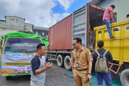 Pemprov Kalbar serahkan cadangan jagung kepada sejumlah peternak di Singkawang