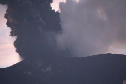 500 ribu meter kubik material erupsi Marapi berpotensi terjang warga