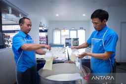 KemenKopUKM lindungi peternak sapi dengan kemitraan