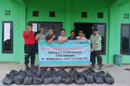 Perusahaan HTI PT WKS bantu korban banjir di Jambi