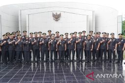 Menyambut Hari Bhakti Imigrasi ke-74 Imigrasi Pangkalpinang Gelar upacara tabur Bunga
