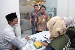 Program screening katarak Bank Mandiri Taspen dan Allianz untuk nasabah