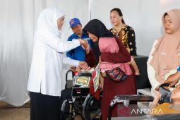 Gubernur Khofifah tekan kemiskinan ekstrem lewat bantuan ASPD