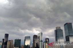Hujan ringan berpotensi turun di kota-kota besar, Serang berawan