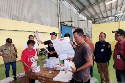 KPU Tangerang rampungkan pelipatan surat suara Pemilu 2024