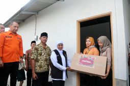 Gubernur Jatim resmikan 68 hunian sementara di Blitar