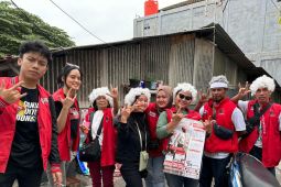 Relawan "Rambut Putih" Ganjar-Mahfud blusukan di RT/RW Se-DKI Jakarta