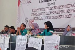 KPU Bangka Barat latih KPPS tata cara pungut dan hitung suara pemilu