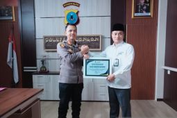 KPP Pratama Tanjung apresiasi Kapolres Balangan capai prestasi laporan SPT