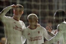 Manchester United raih kemenangan 2-1 di kandang Aston Villa