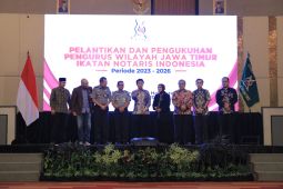 Kakanwil Kemenkumham Jatim berharap notaris selalu solid