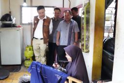 Semua pegawai di Garut wajib pakai batik garutan setiap Jumat