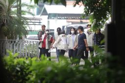 KPK amankan uang sampai mobil dari penggeledahan di Sidoarjo