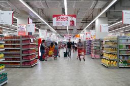 Lotte Mart tampil modern dan trendy di Gandaria City