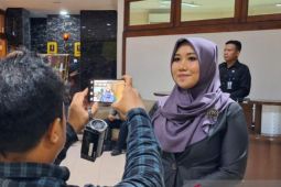 Ning Lia: Ciptakan politik adem, jangan "spaneng"