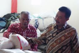 Pj Bupati Garut pastikan stok bantuan pangan tak kedaluwarsa