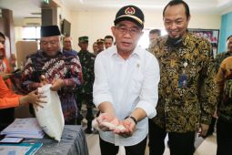 Menko PMK menjelaskan perluasan penerima manfaat bantuan pangan