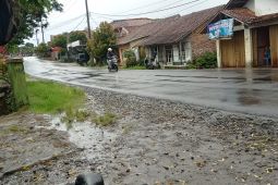 Banten berpotensi hujan ringan dan sedang siang ini