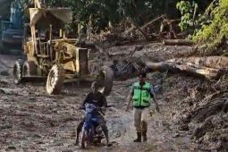 Polsek Mentewe bersiaga di lokasi longsor KM 66-67