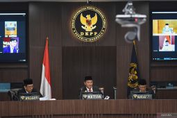 Round up hari ke-70, pasangan calon tanggapi putusan DKPP