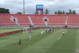 PSIS Semarang cukur Arema FC 4-1