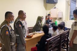 Bawa sajam, Satpol PP Surabaya amankan lima pengamen di bawah umur
