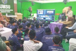 Siswa MAN 2 Labura kunjungi studio Humas UMSU di Medan