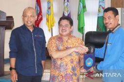 Unpatti-Yayasan KSE membuat bank sampah mahasiswa tingkatkan kesadaran lingkungan