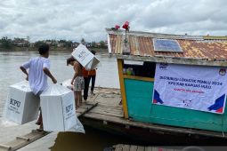 KPU Kapuas Hulu prioritaskan distribusi logistik ke wilayah hilir
