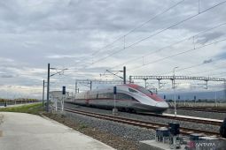 Penumpang kereta cepat Whoosh naik 50 persen saat libur Imlek