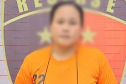 Kenalan melalui media sosial, kencan di stadion, sepeda motor raib