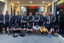 Polisi tangkap delapan remaja bersenjata tajam di Cengkareng