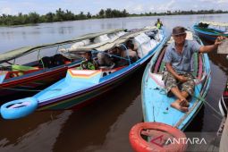Distribusi Logistik Pemilu 2024 melalui Anak Sungai Barito Kalsel