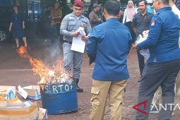 KPU Bangka musnahkan ribuan lembar surat suara Pemilu 2024