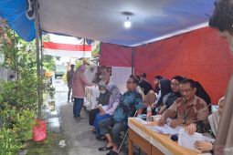 Warga Depok antusias datangi TPS untuk tentukan pilihan