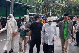 Sandiaga Uno mencoblos di TPS 001 Kebayoran Baru Jakarta