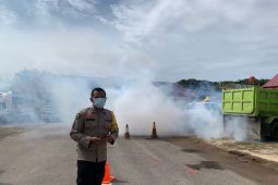 Polres Konawe lakukan pengasapan di perumahan warga untuk cegah DBD