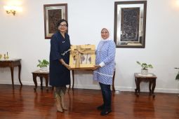 Menaker dan Dubes RI bahas potensi kerja sama ketenagakerjaan dengan Laos