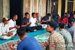 Safaruddin takziah ke rumah ketua KPPS Kuta Bak Drien Abdya
