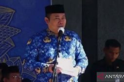 Gubernur Gorontalo roboh saat pimpin apel Korpri