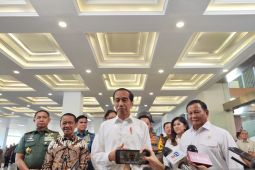 Presiden Jokowi: Pertemuan dengan Surya Paloh untuk jadi "jembatan"